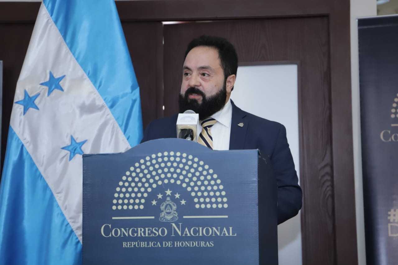 Presidente Luis Redondo reveló investigación en curso sobre irregularidades y actas aprobadas en gobiernos anteriores